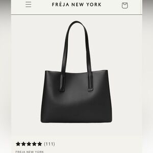Black lines freja tote bag
